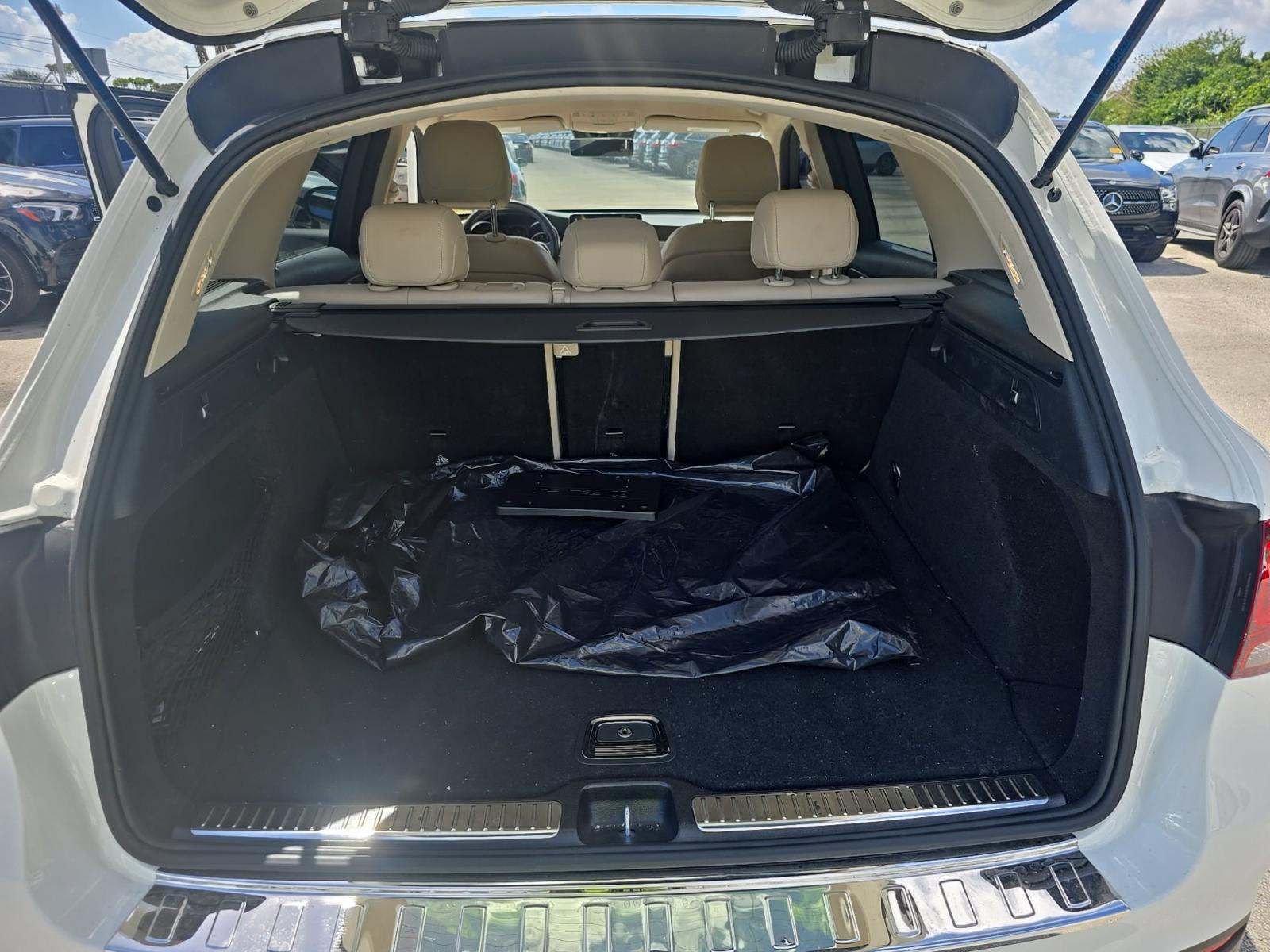 2022 Mercedes-Benz GLC GLC 300 AWD