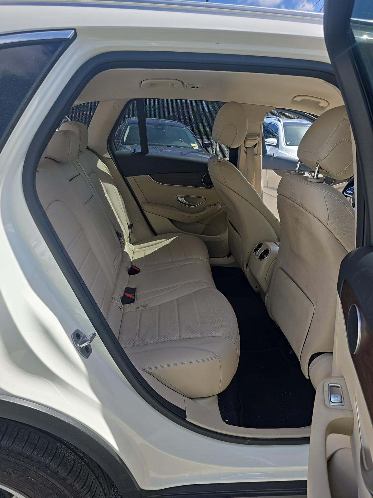 2022 Mercedes-Benz GLC GLC 300 AWD