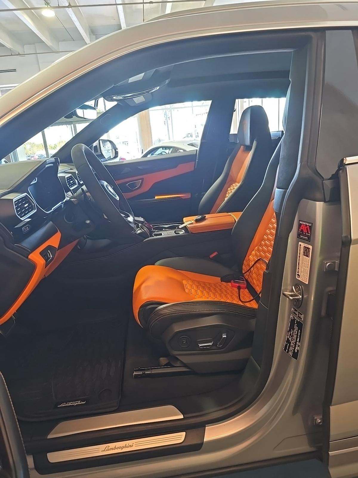 2021 Lamborghini Urus Base AWD