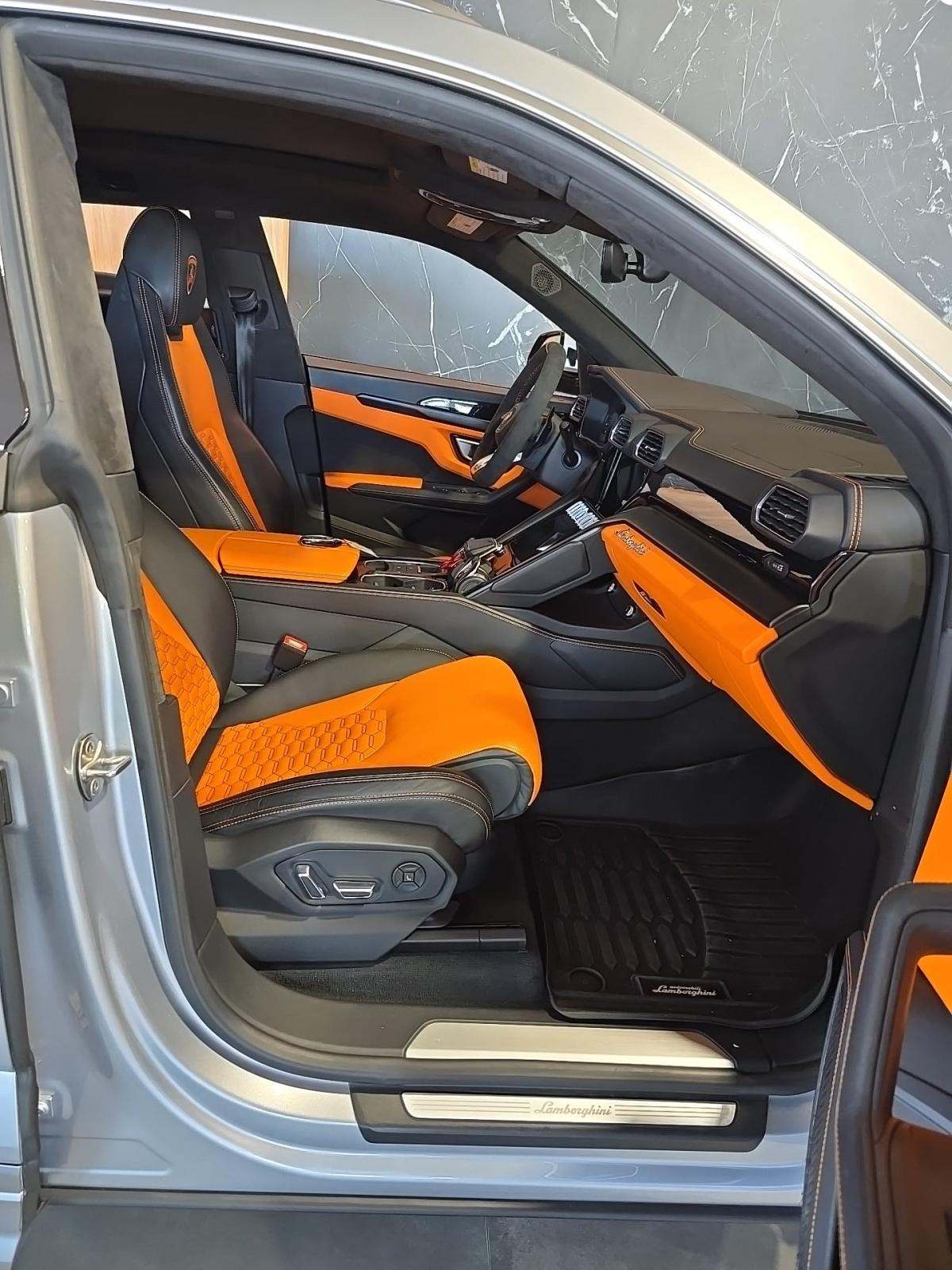 2021 Lamborghini Urus Base AWD