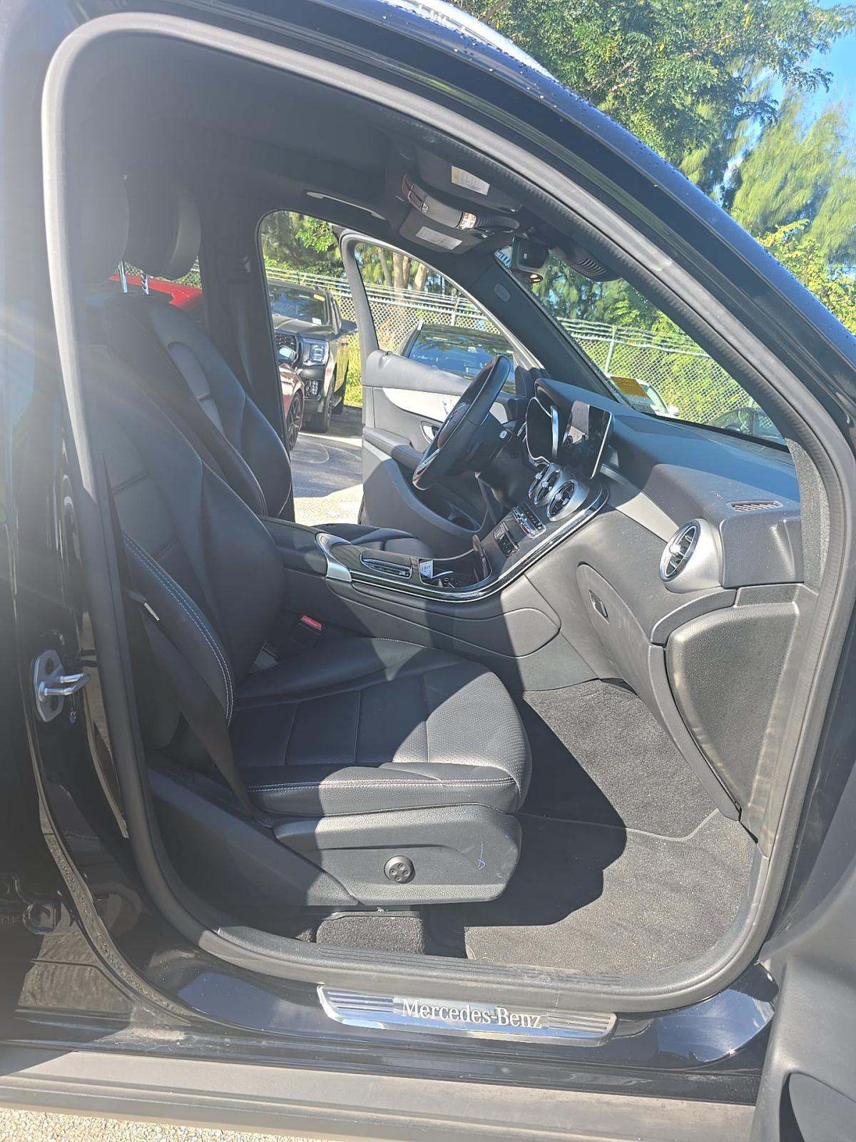 2022 Mercedes-Benz GLC GLC 300 RWD