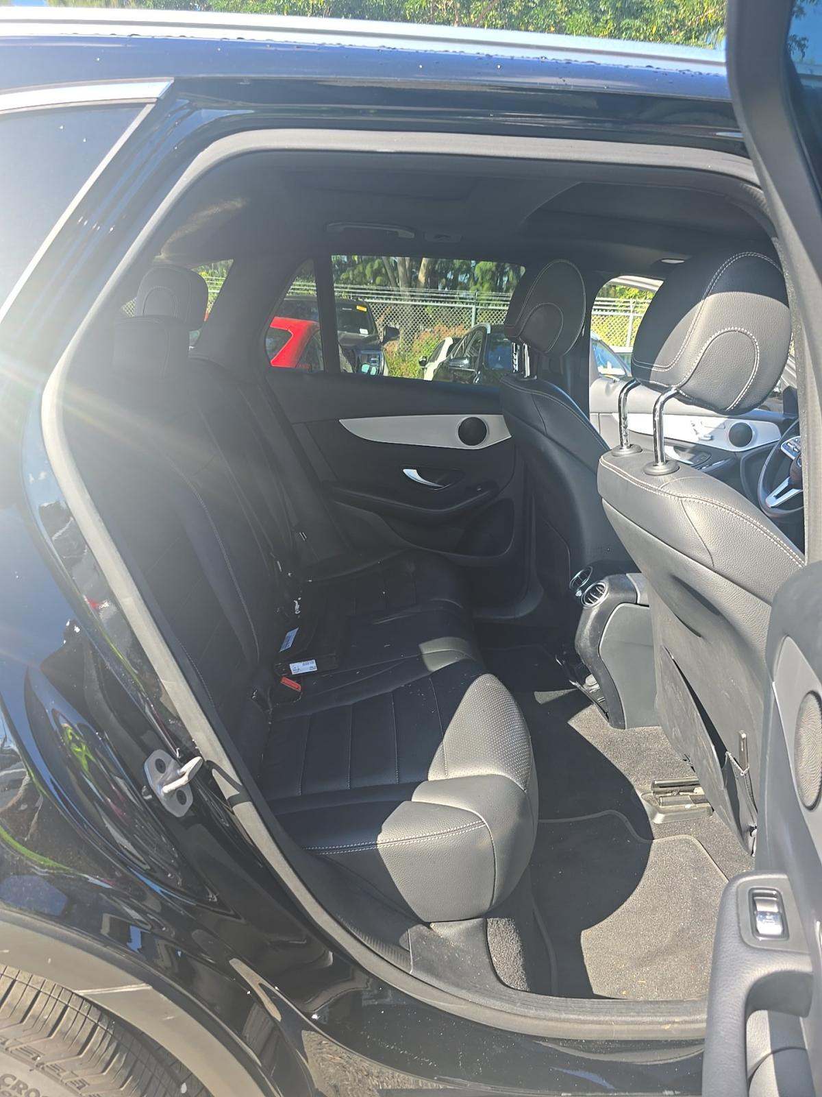 2022 Mercedes-Benz GLC GLC 300 RWD