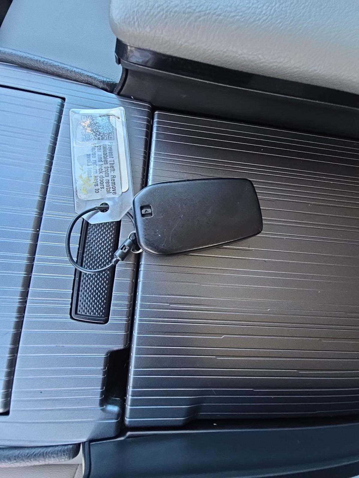 2025 Toyota Sienna XLE FWD