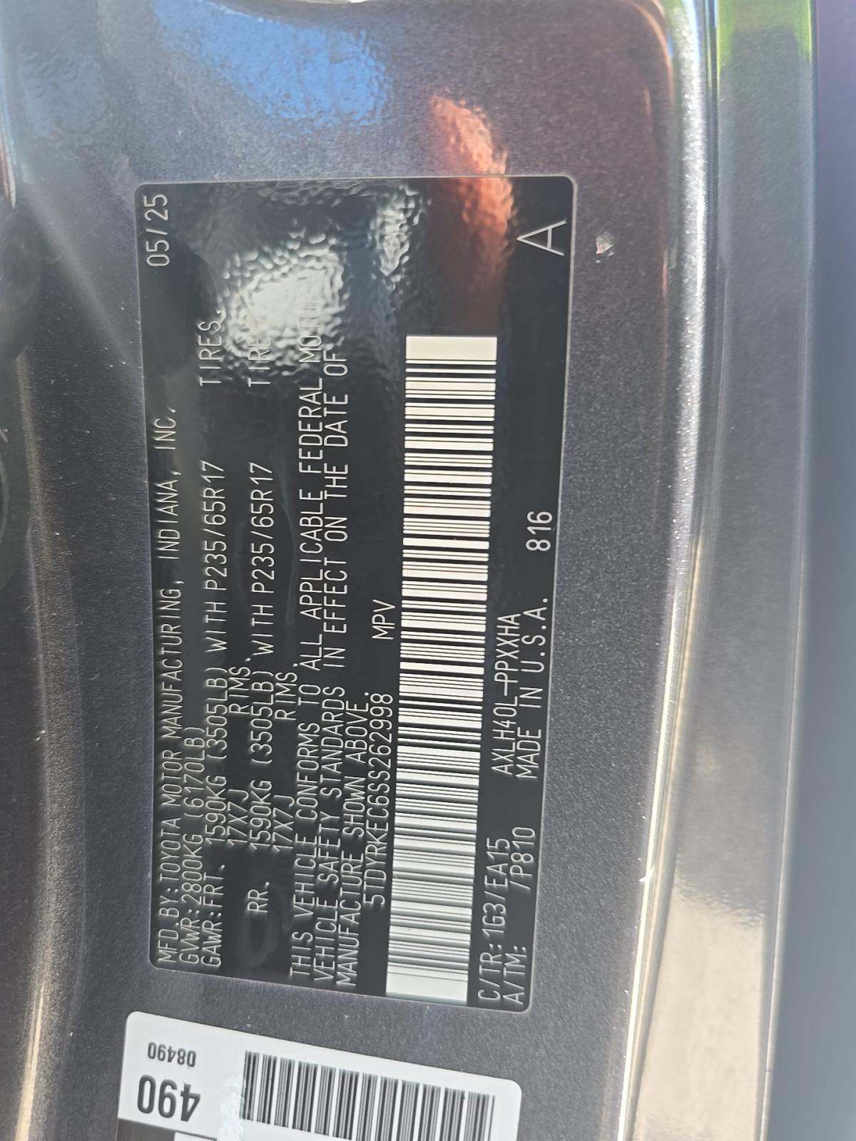 2025 Toyota Sienna XLE FWD