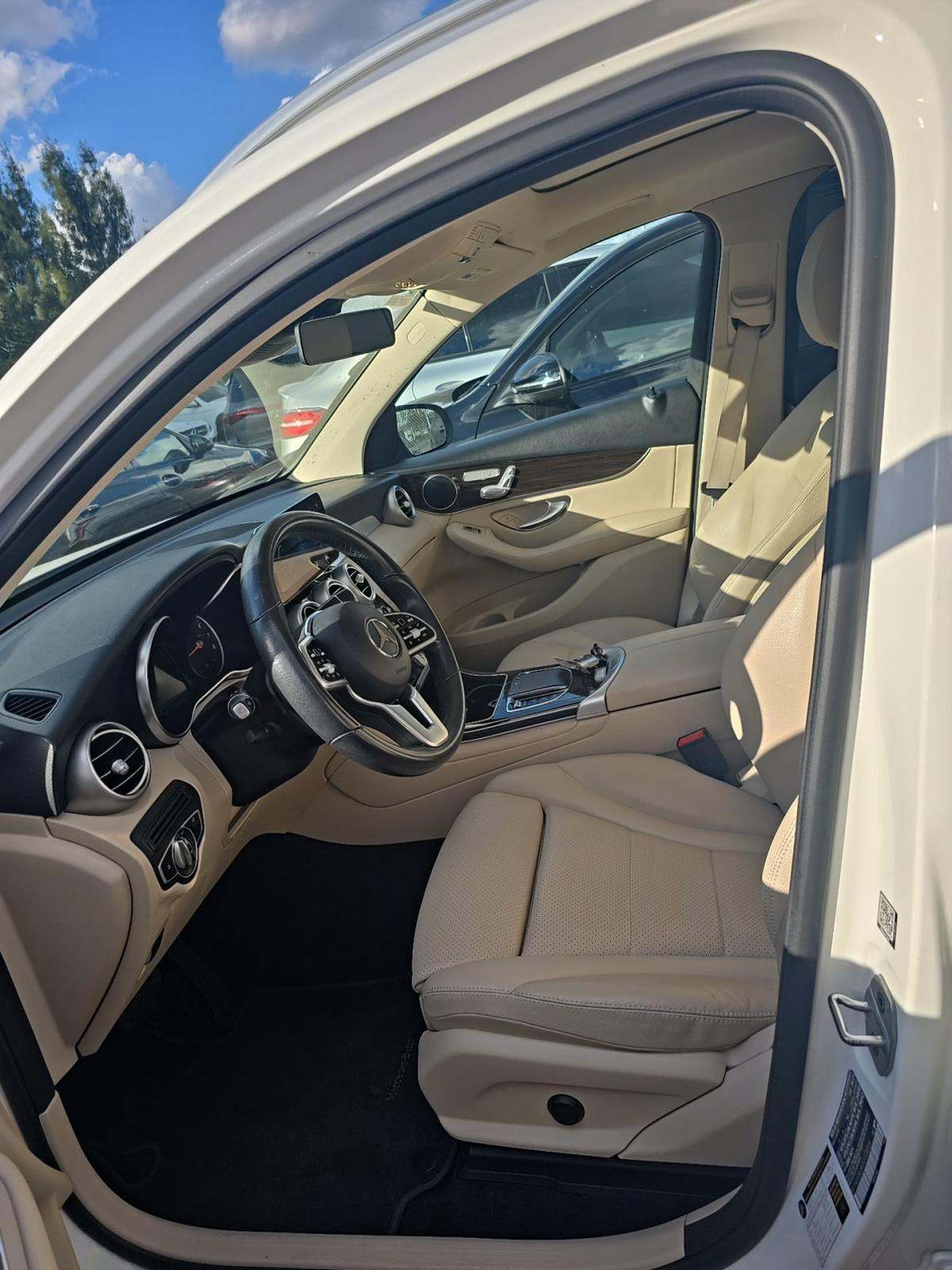 2022 Mercedes-Benz GLC GLC 300 RWD