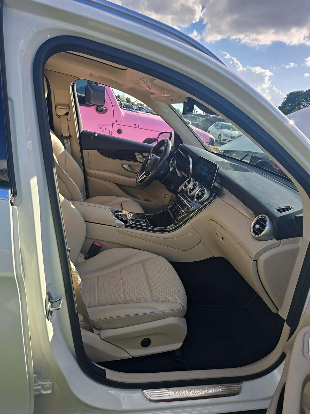 2022 Mercedes-Benz GLC GLC 300 RWD