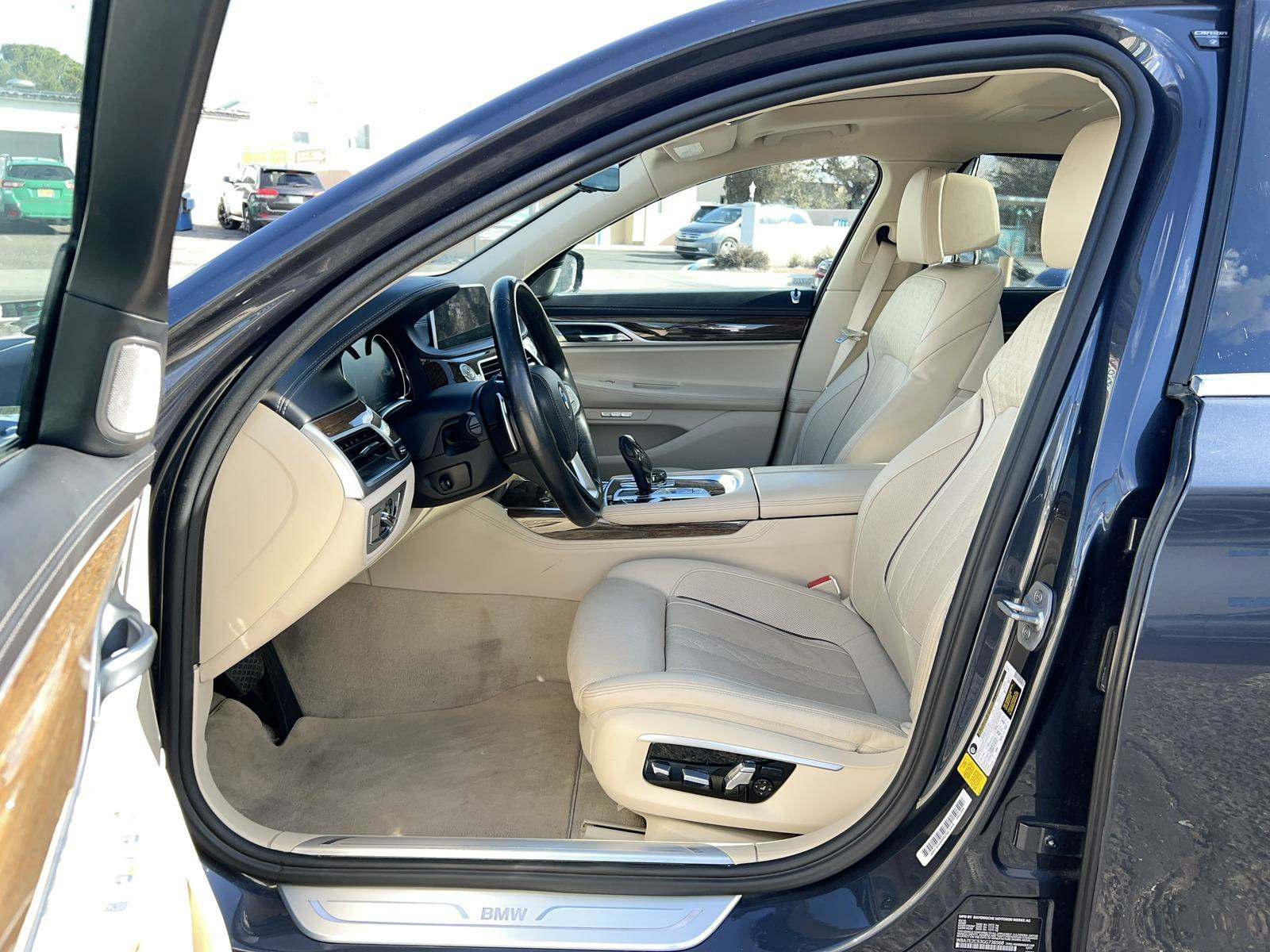 2016 BMW 7 Series 740i RWD