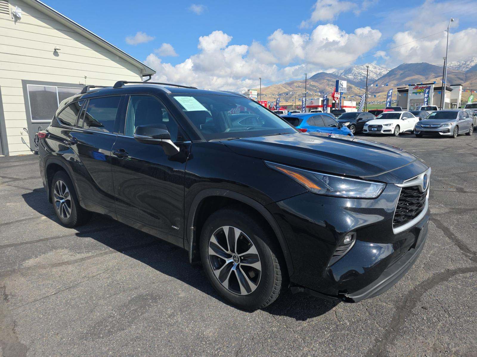 2022 Toyota Highlander Hybrid XLE AWD