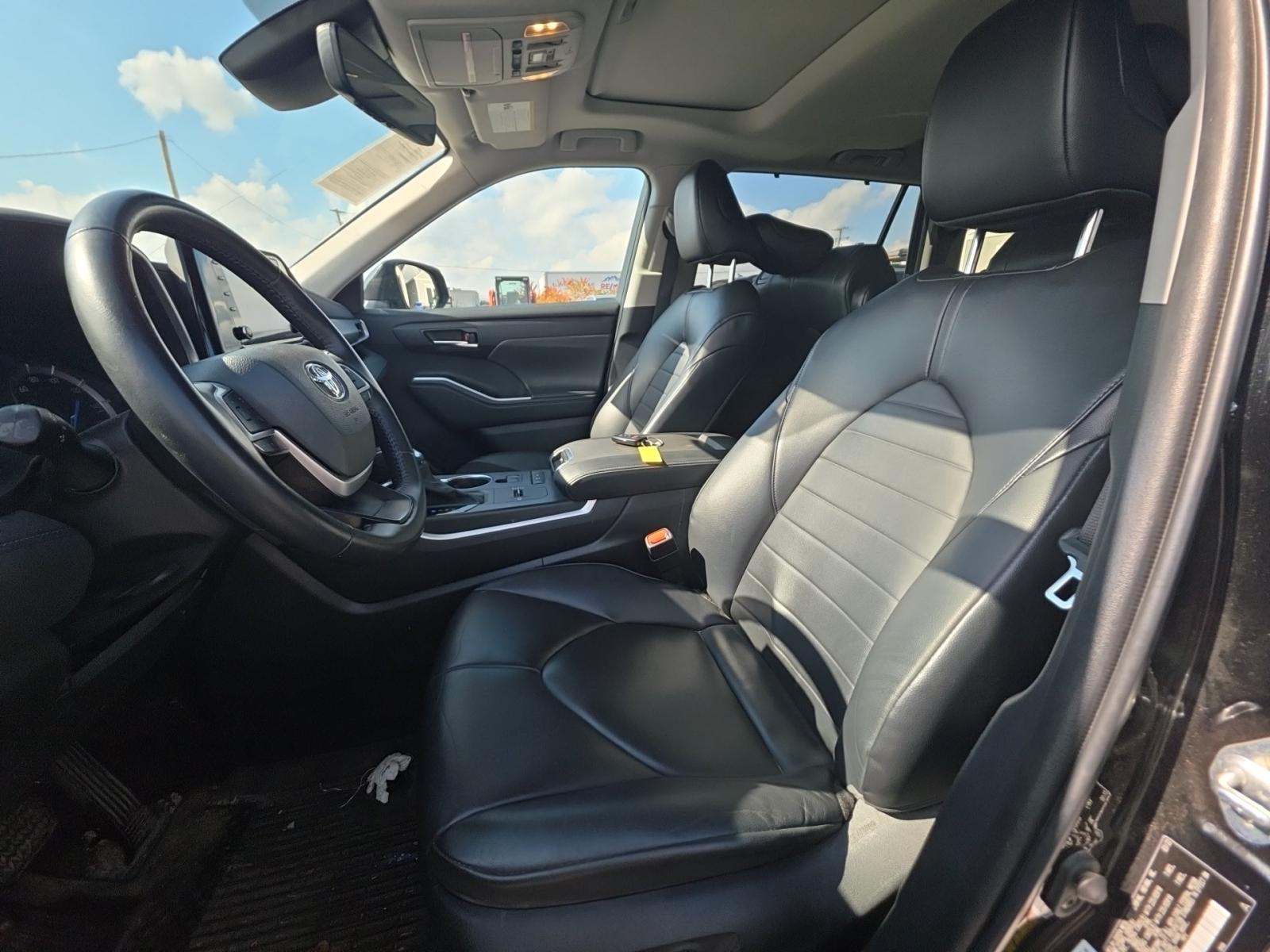 2022 Toyota Highlander Hybrid XLE AWD