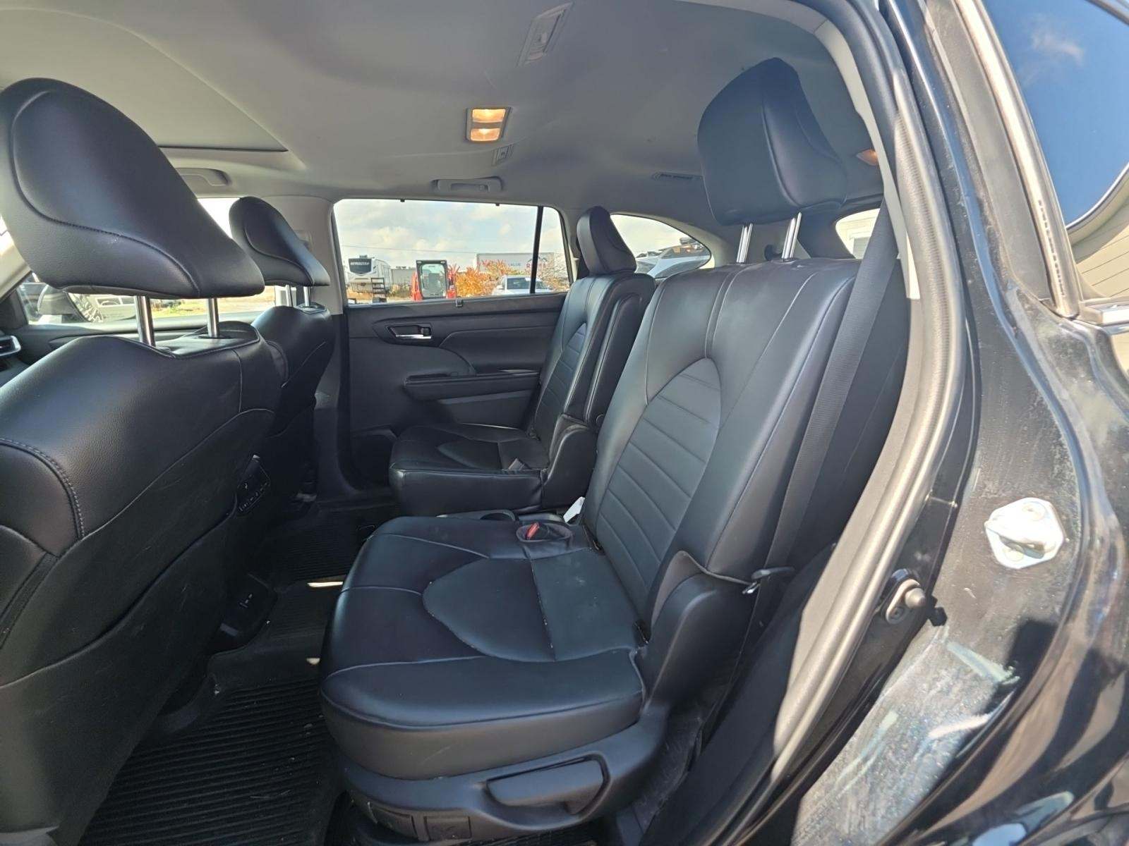 2022 Toyota Highlander Hybrid XLE AWD