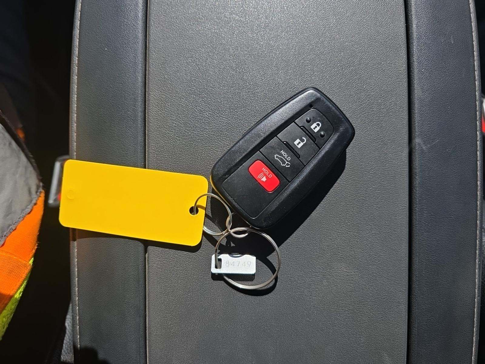 2022 Toyota Highlander Hybrid XLE AWD