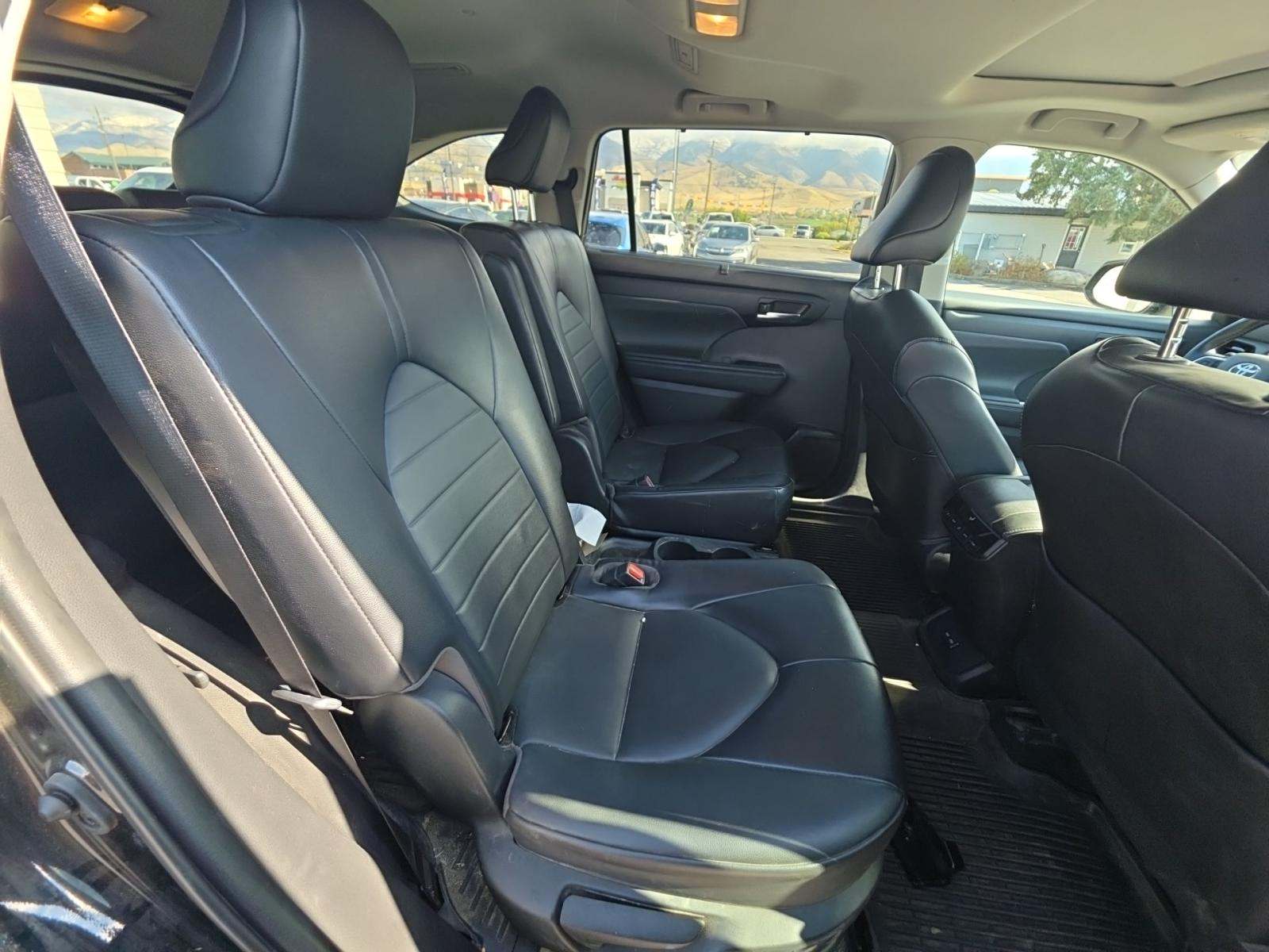 2022 Toyota Highlander Hybrid XLE AWD