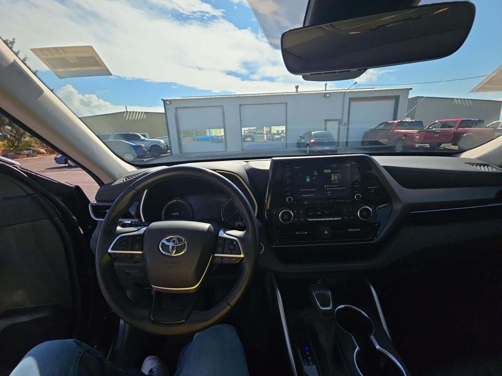 2022 Toyota Highlander Hybrid XLE AWD