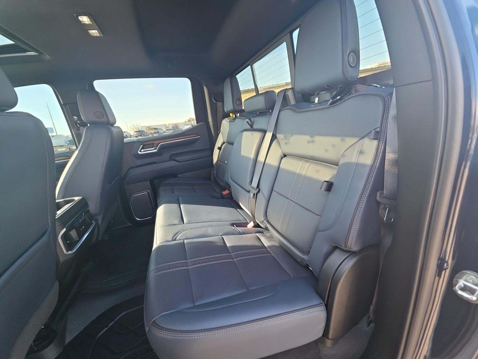 2022 Chevrolet Silverado 1500 High Country AWD