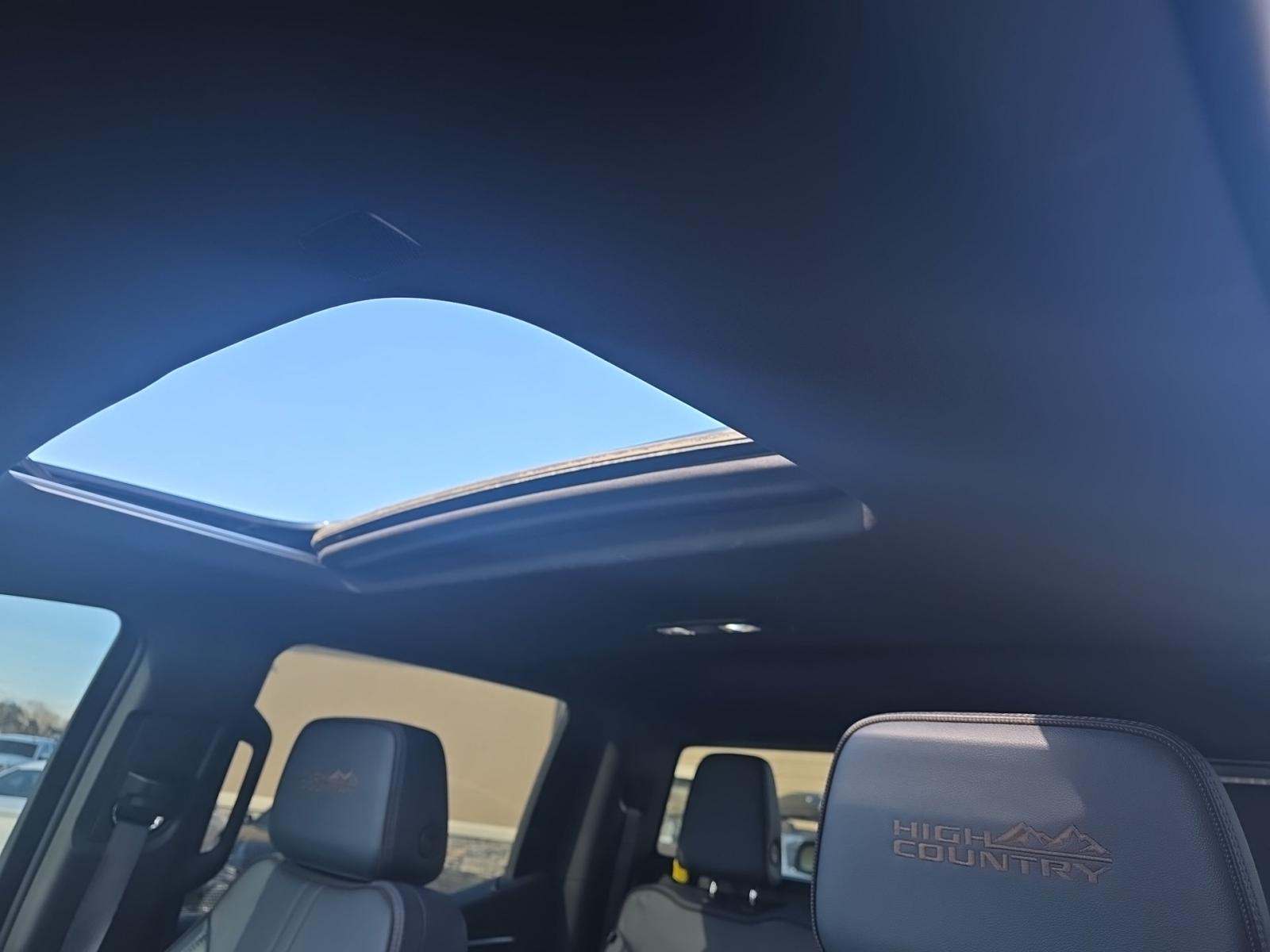 2022 Chevrolet Silverado 1500 High Country AWD