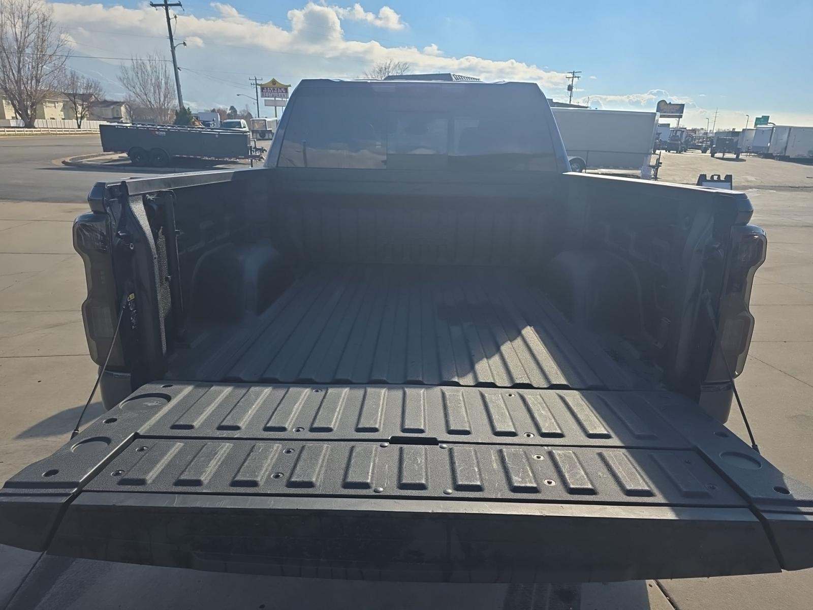 2022 Chevrolet Silverado 1500 High Country AWD