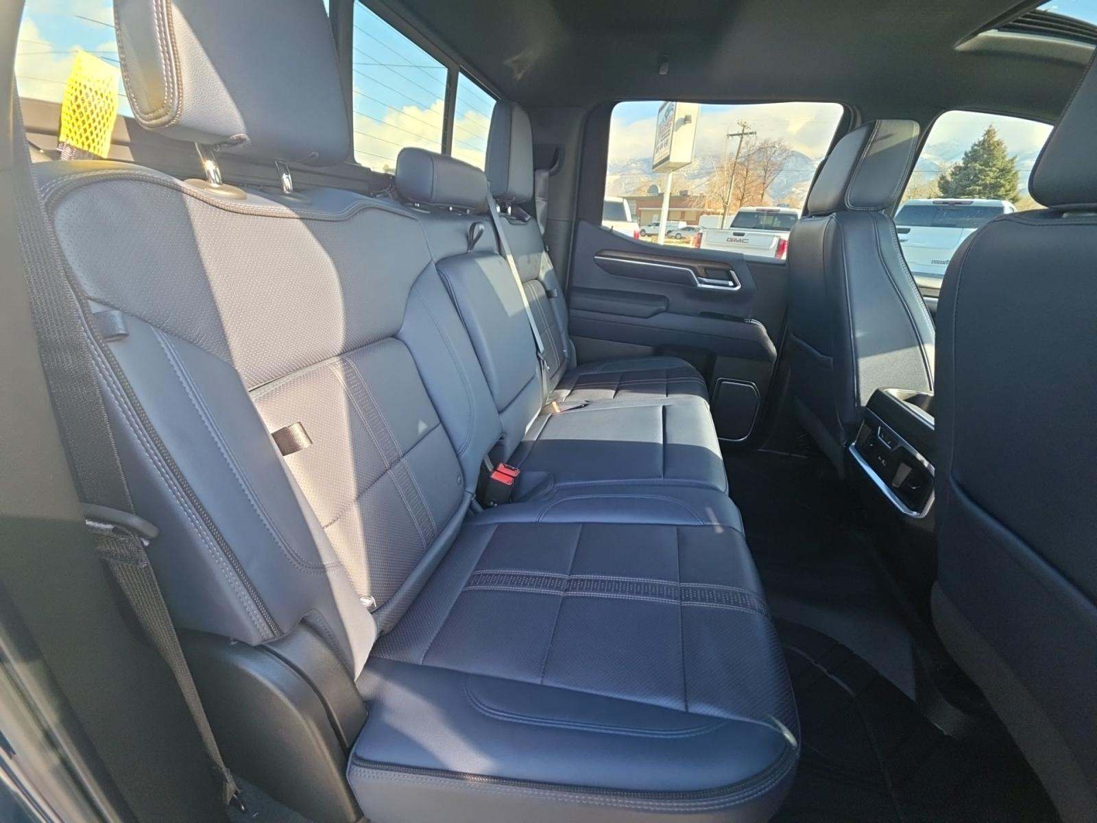 2022 Chevrolet Silverado 1500 High Country AWD