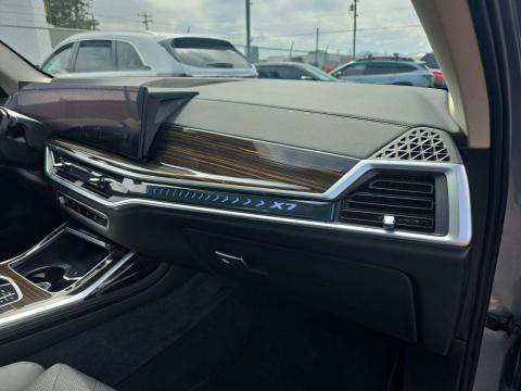 2025 BMW X7 xDrive40i AWD