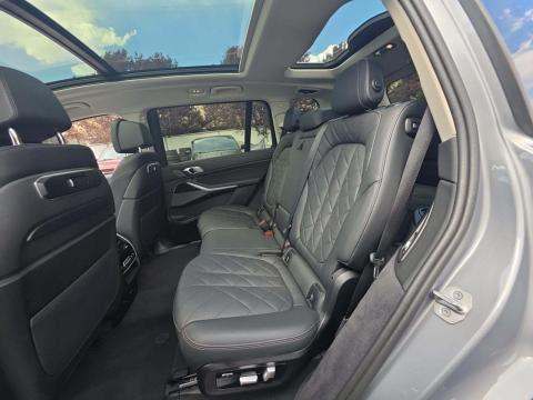 2025 BMW X7 xDrive40i AWD