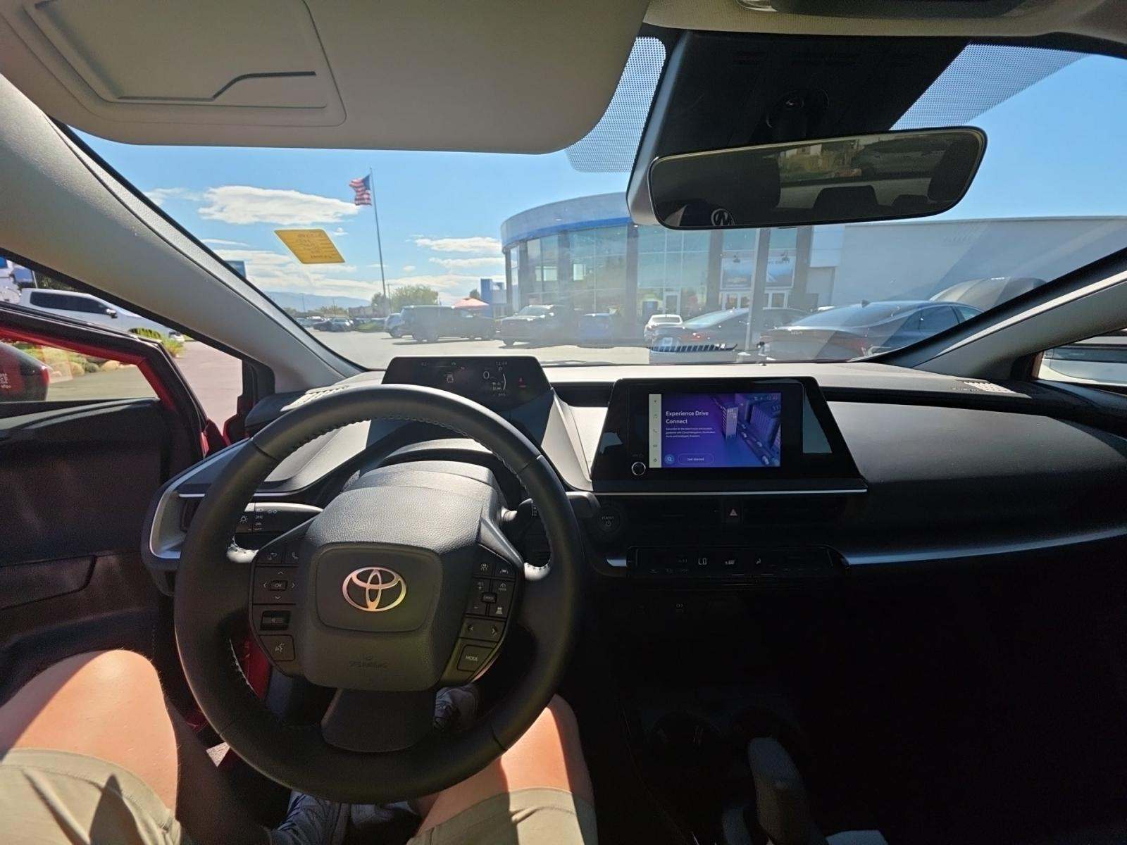 2025 Toyota Prius LE FWD