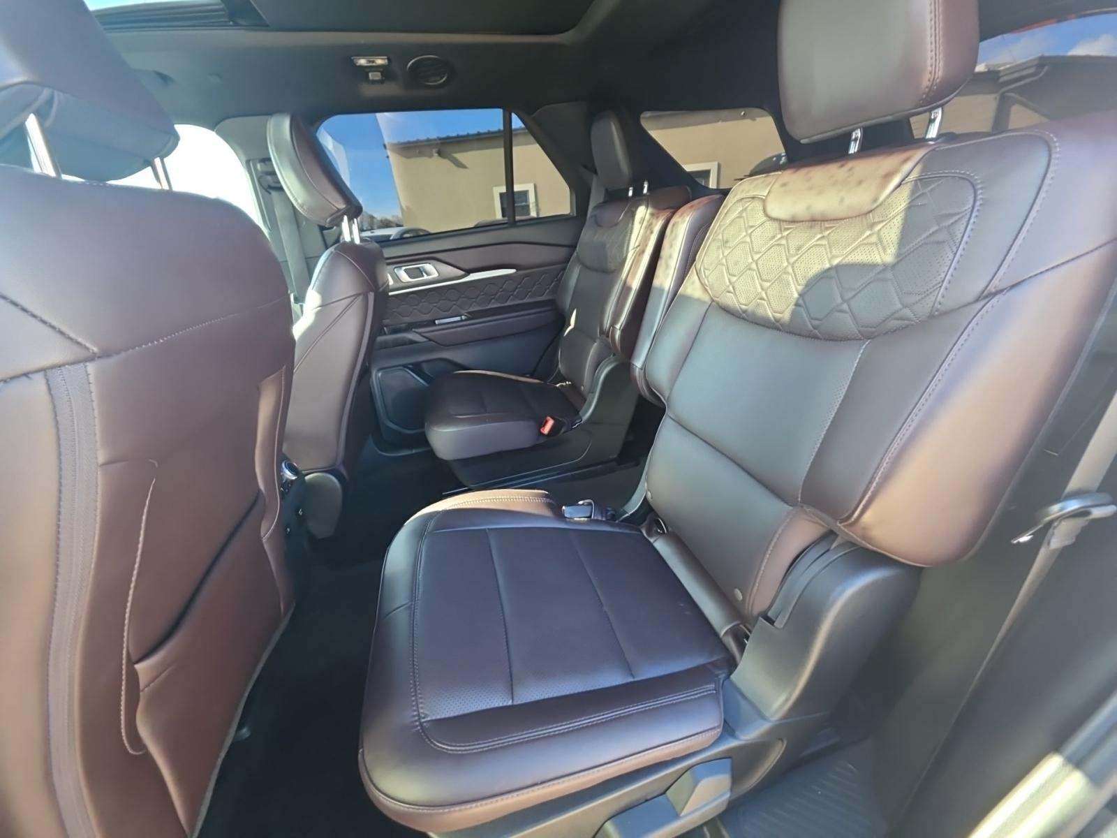 2025 Ford Explorer Platinum AWD