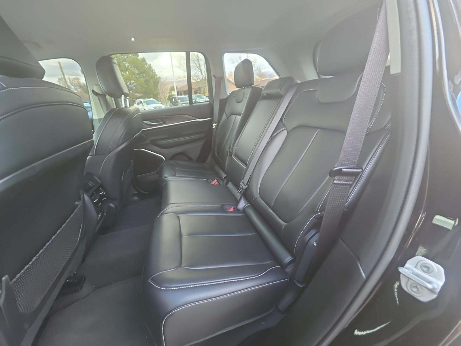 2022 Jeep Grand Cherokee Limited AWD