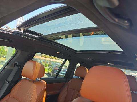 2023 BMW X7 M60i AWD