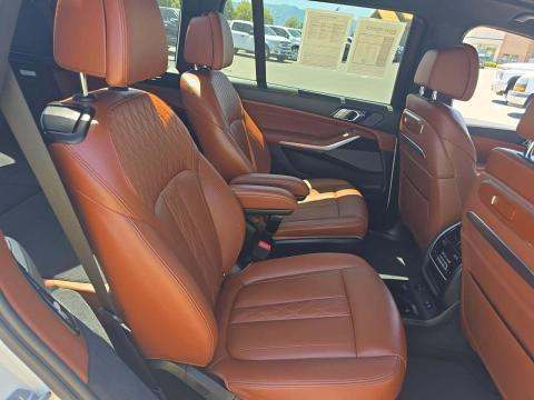 2023 BMW X7 M60i AWD