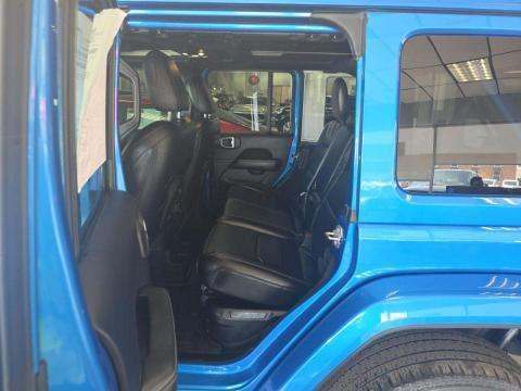 JEEP 4XE SAHARA - 9