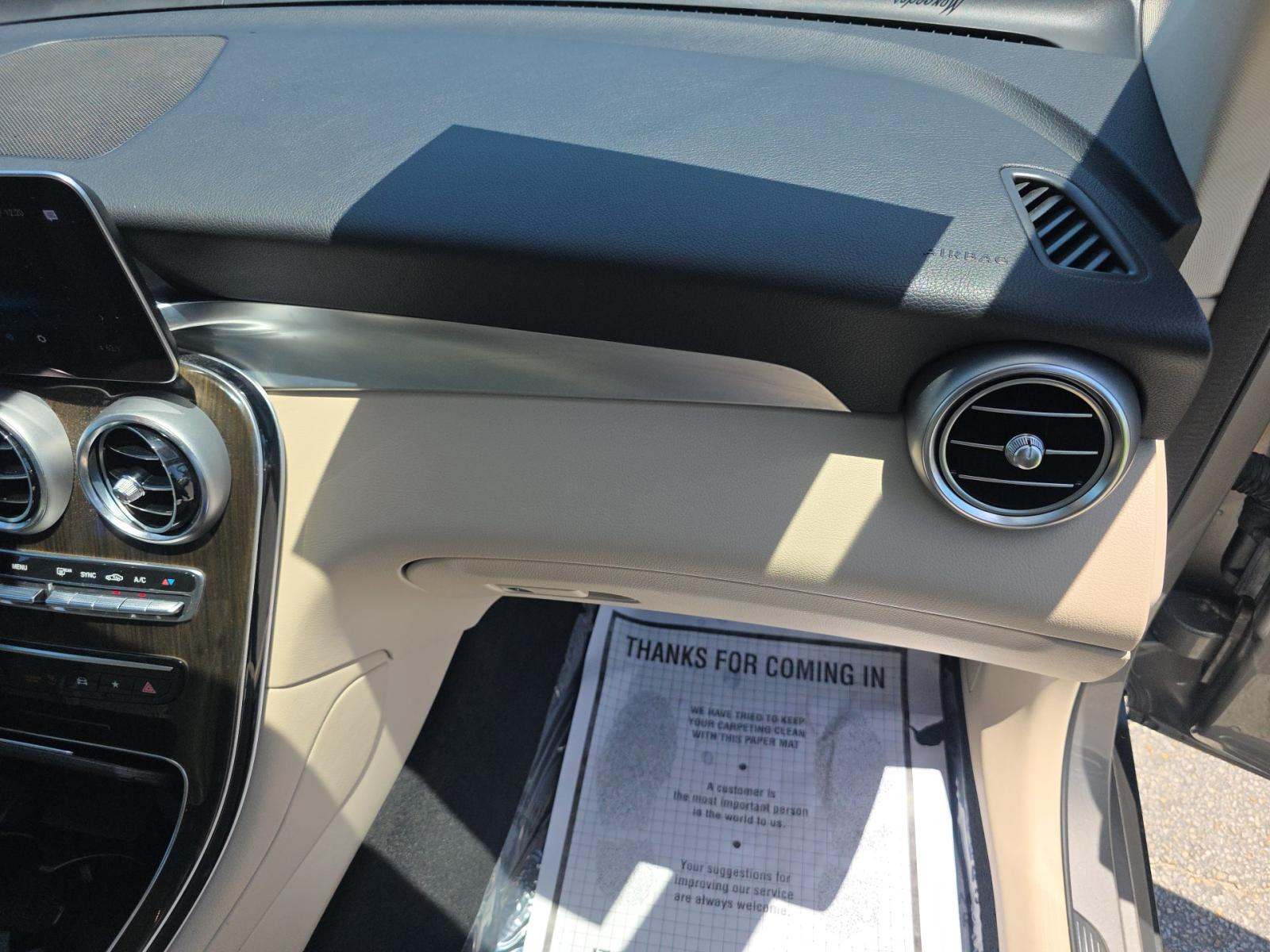 2022 Mercedes-Benz GLC GLC 300 RWD