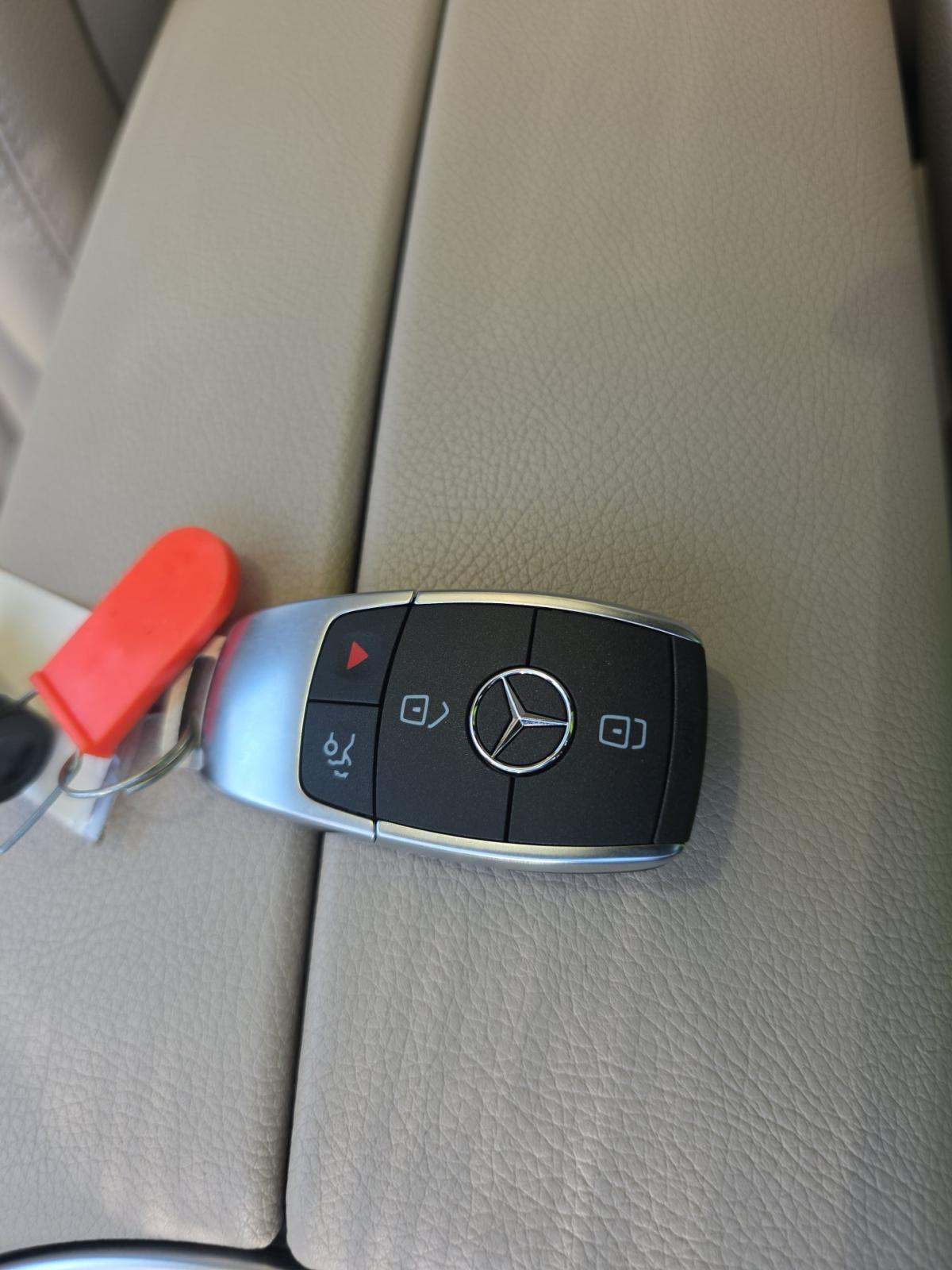 2022 Mercedes-Benz GLC GLC 300 RWD