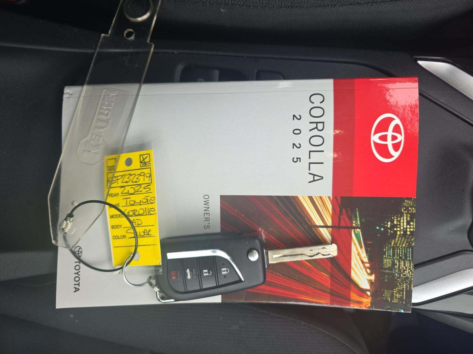 2025 Toyota Corolla LE FWD