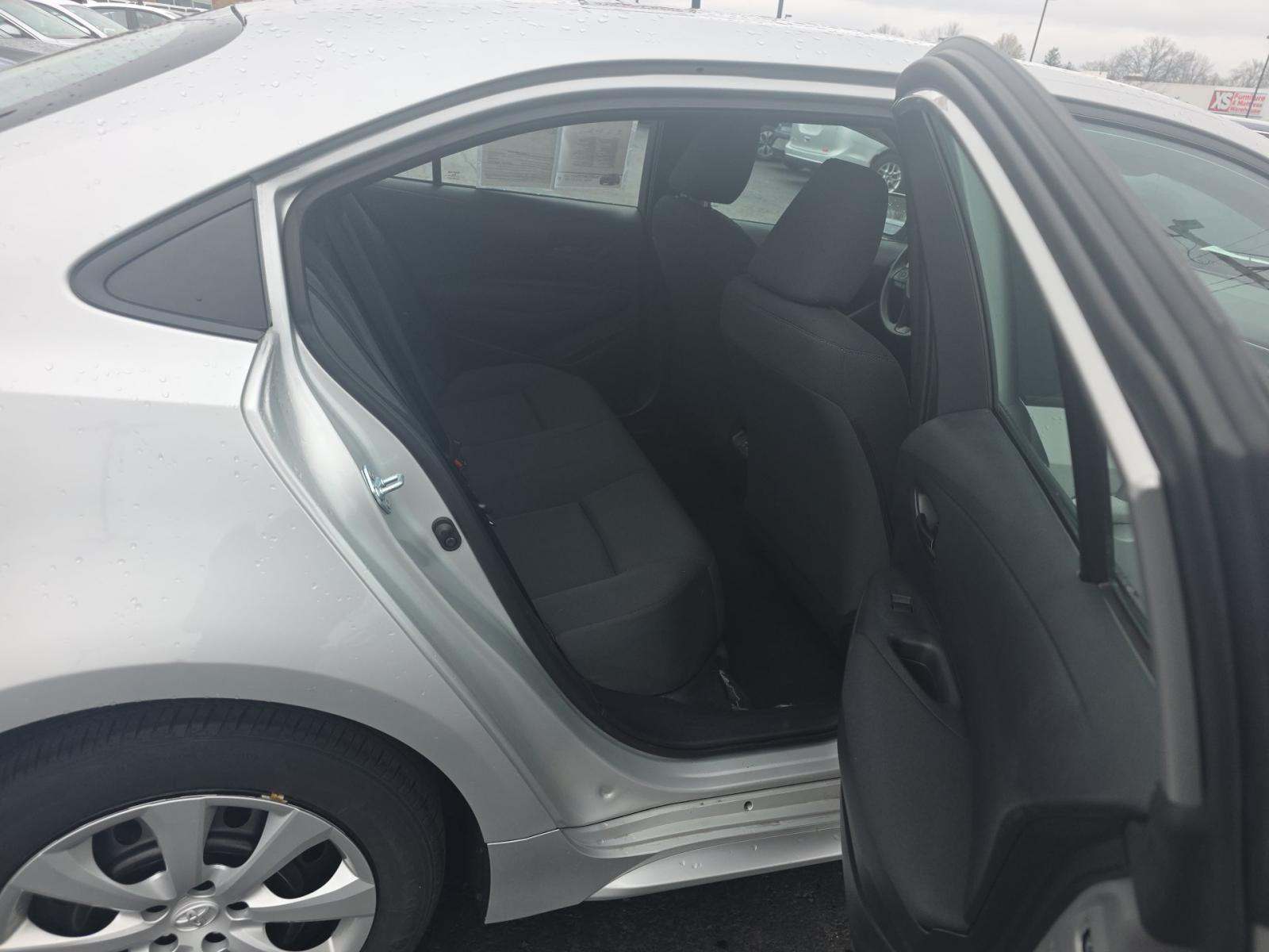 2025 Toyota Corolla LE FWD