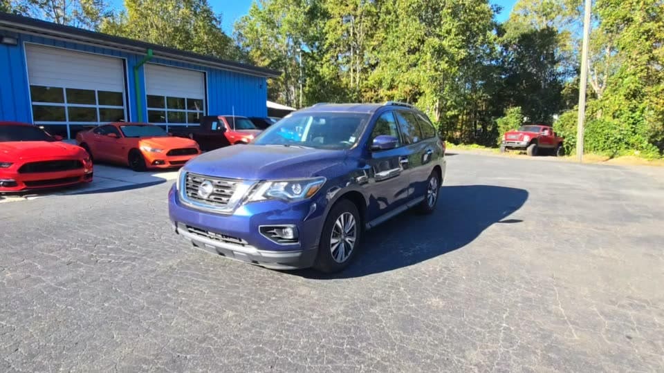 2018 Nissan Pathfinder SV