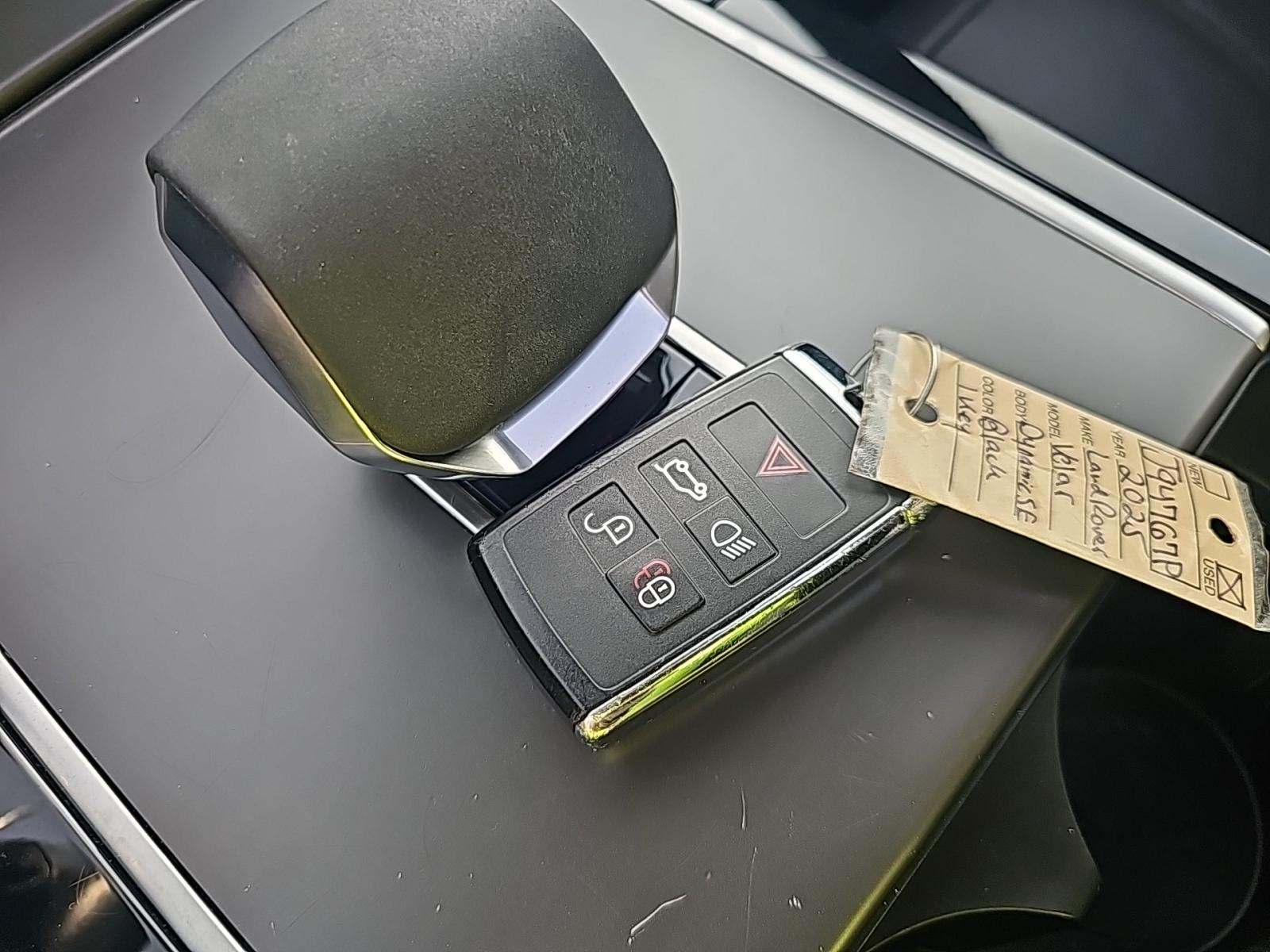 2025 Land Rover Range Rover Velar Dynamic SE AWD