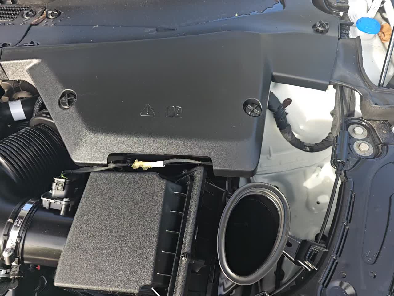 2023 Land Rover Range Rover Evoque R-Dynamic SE AWD