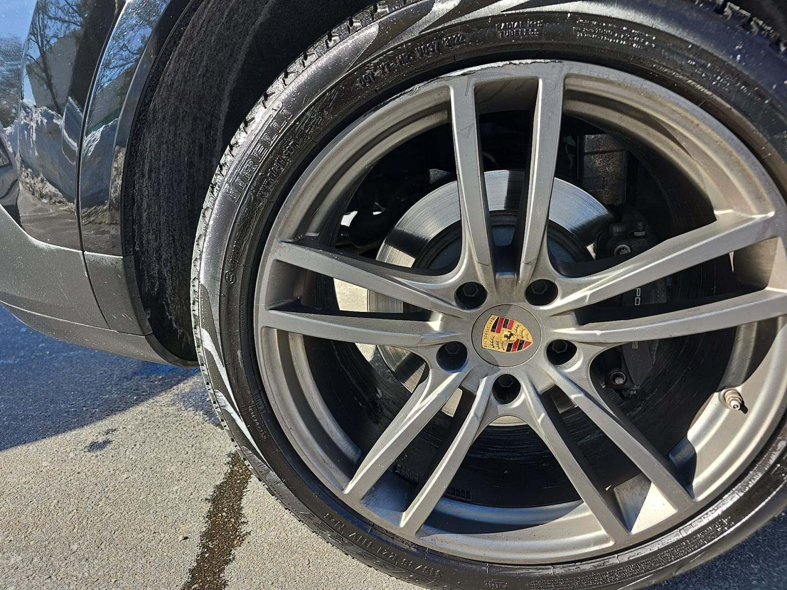 2023 Porsche Cayenne E-Hybrid AWD