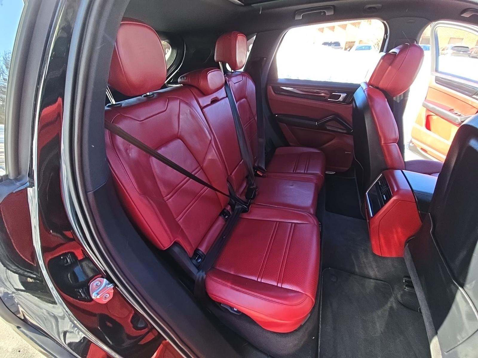 2023 Porsche Cayenne E-Hybrid AWD