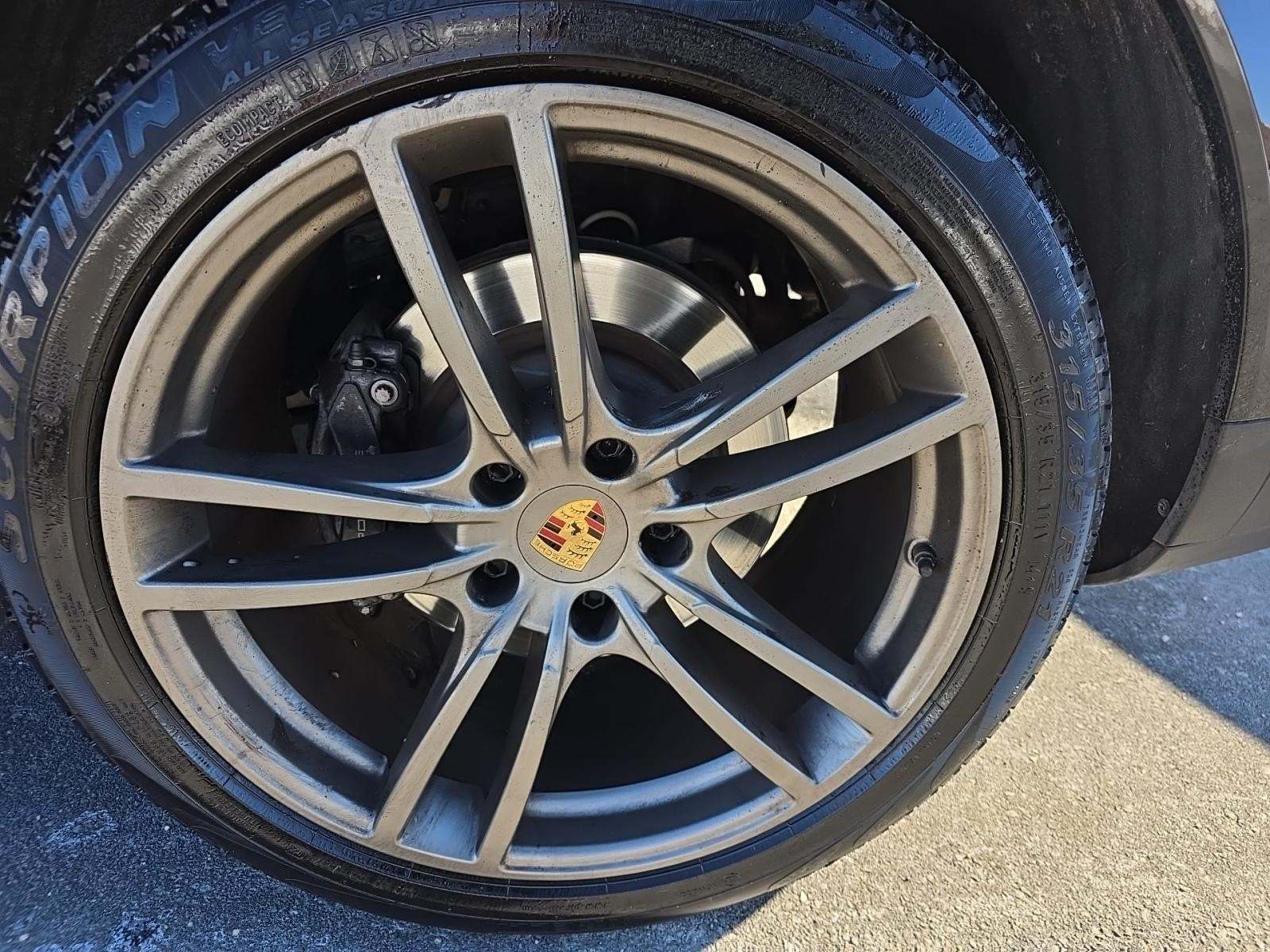 2023 Porsche Cayenne E-Hybrid AWD