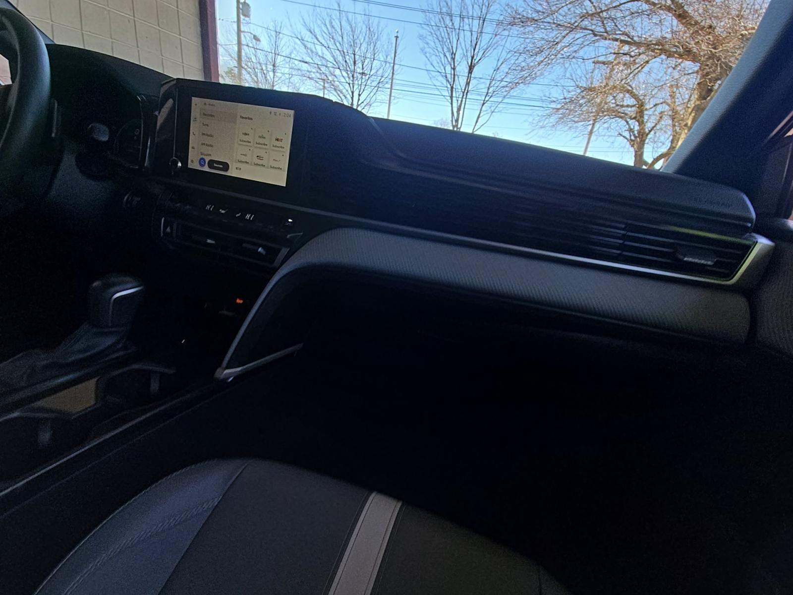 2025 Toyota Camry SE AWD