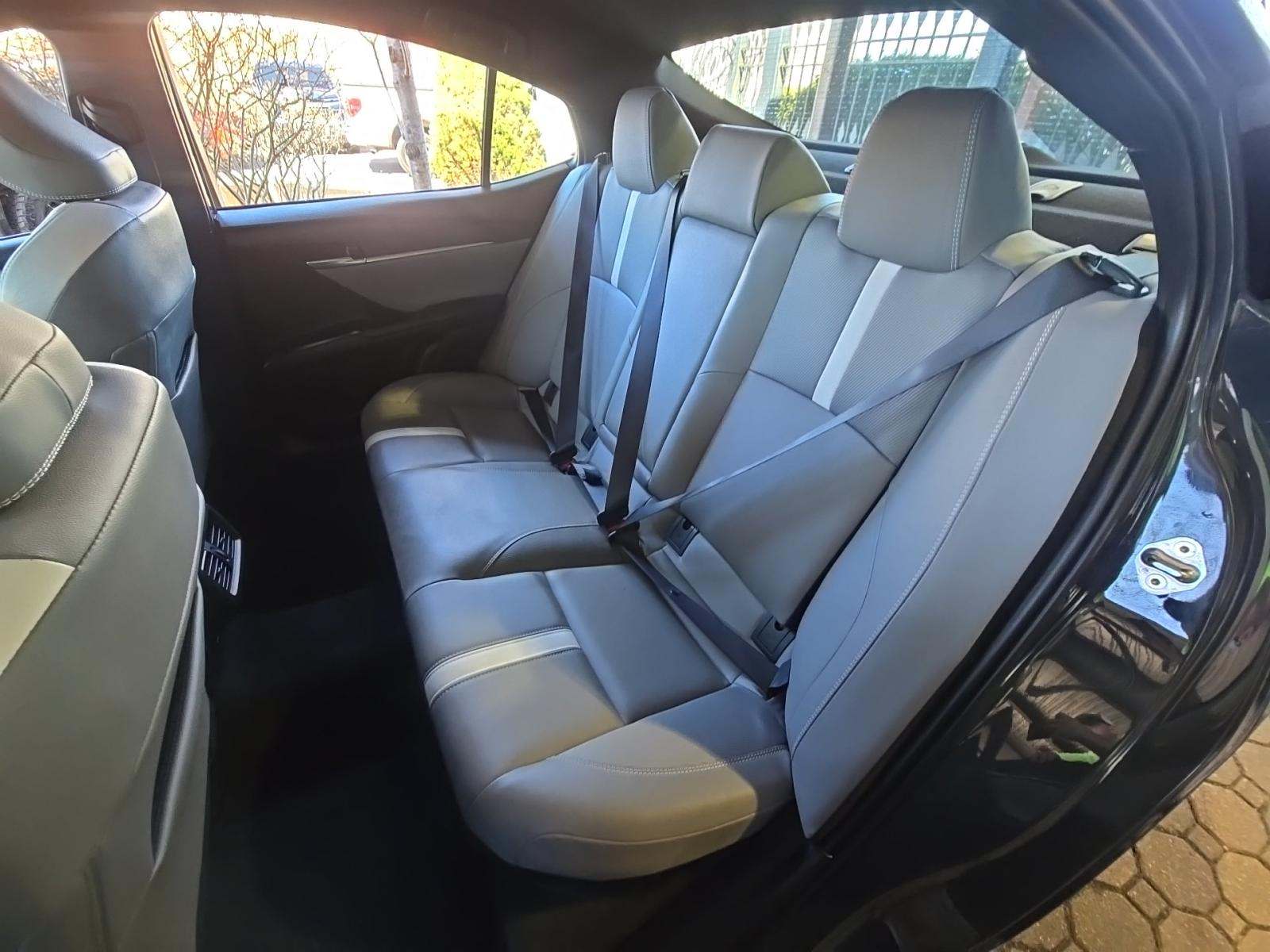 2025 Toyota Camry SE AWD