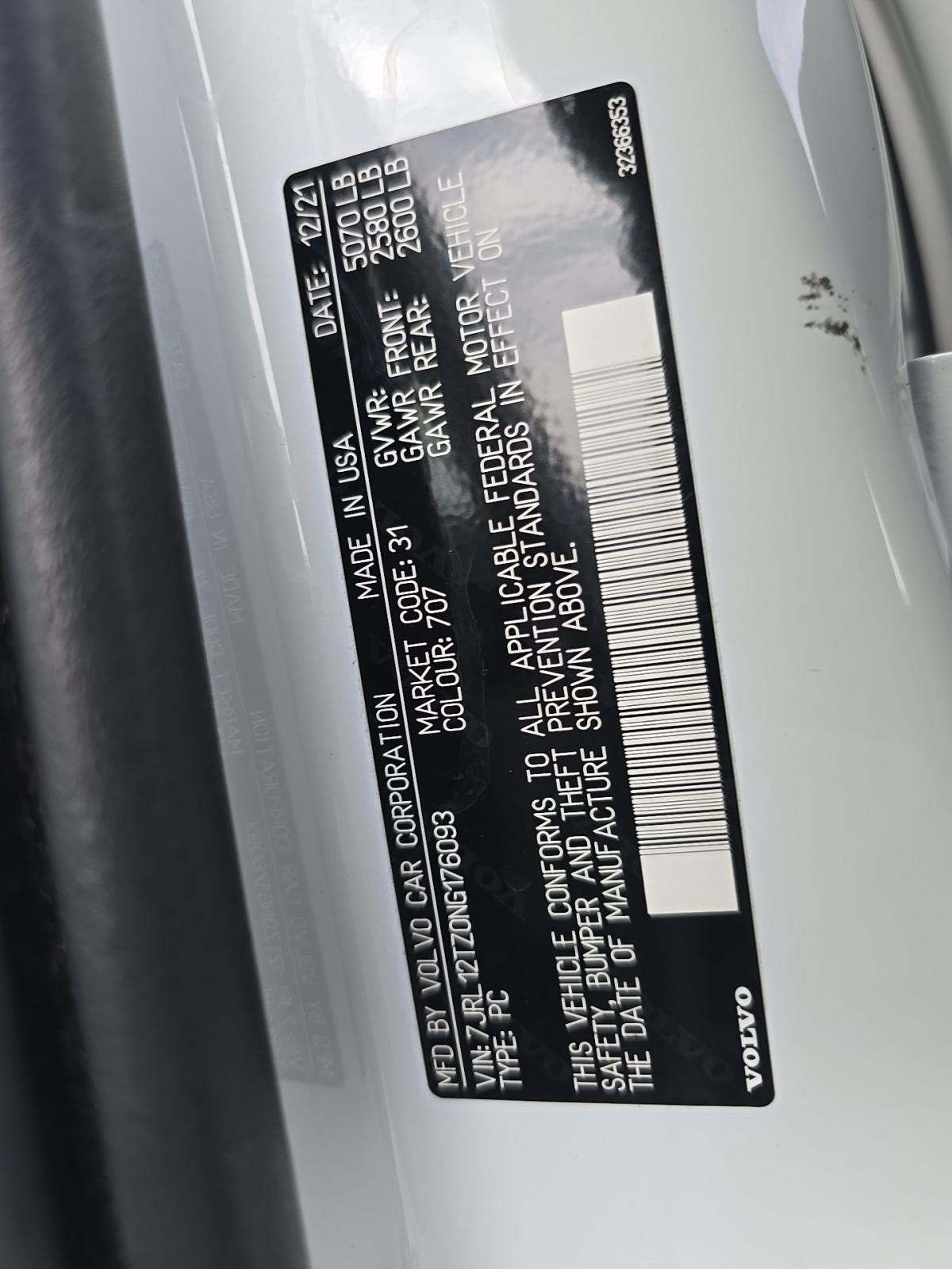 2022 Volvo S60 B5 Momentum AWD