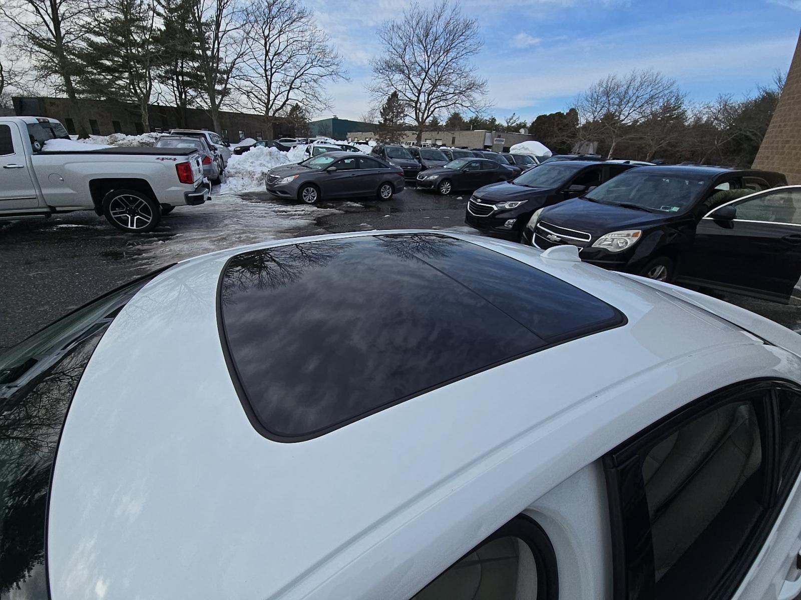 2022 Volvo S60 B5 Momentum AWD