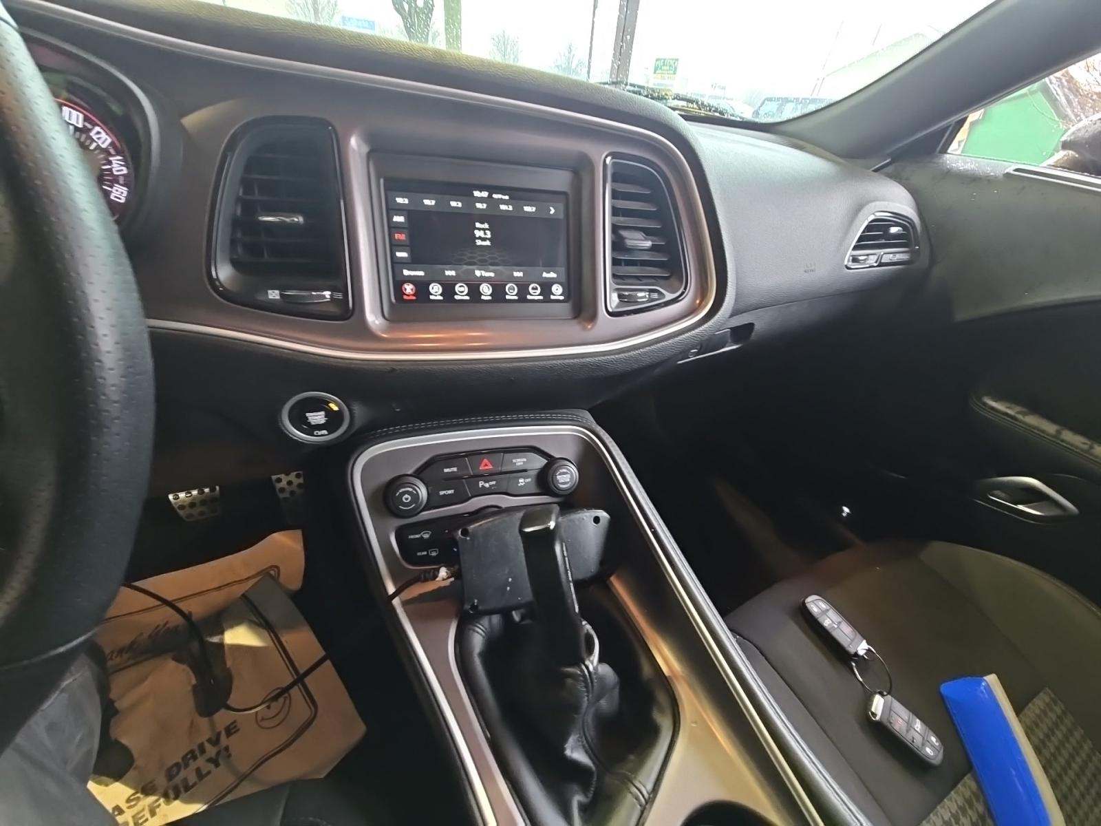 DODGE CHALLENGER - 10