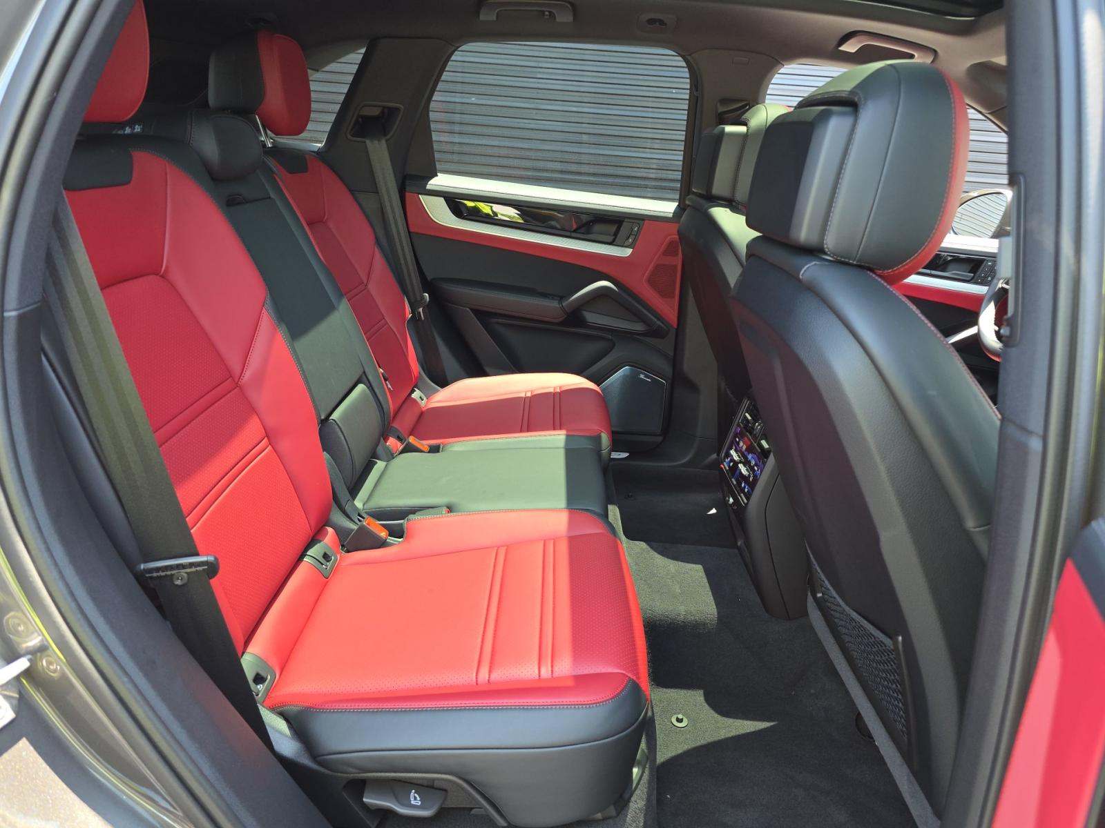 2025 Porsche Cayenne S AWD