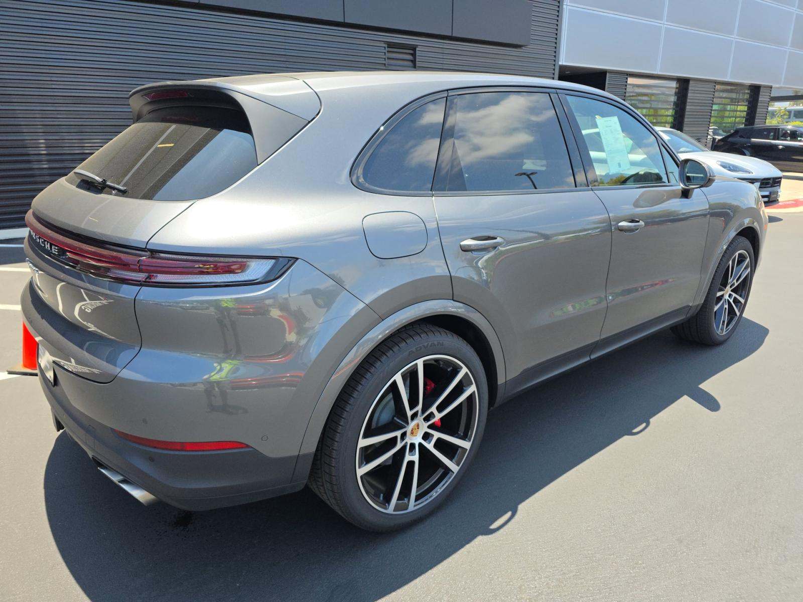 2025 Porsche Cayenne S AWD
