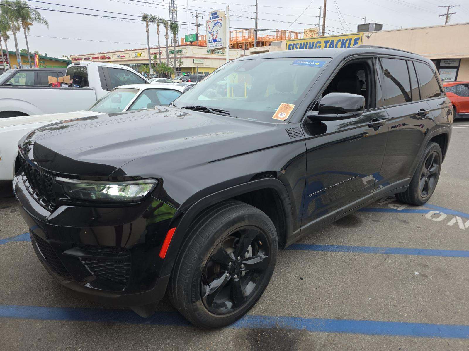 2023 Jeep Grand Cherokee Altitude AWD