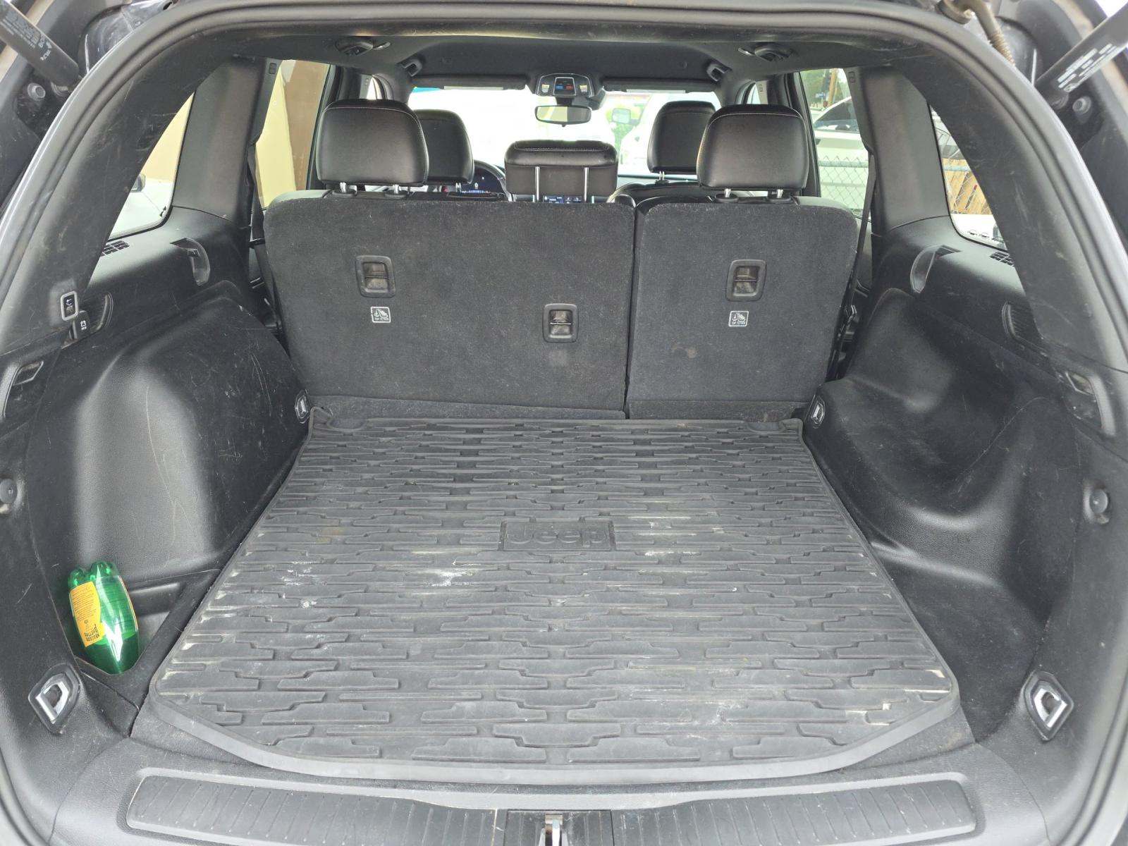 2023 Jeep Grand Cherokee Altitude AWD