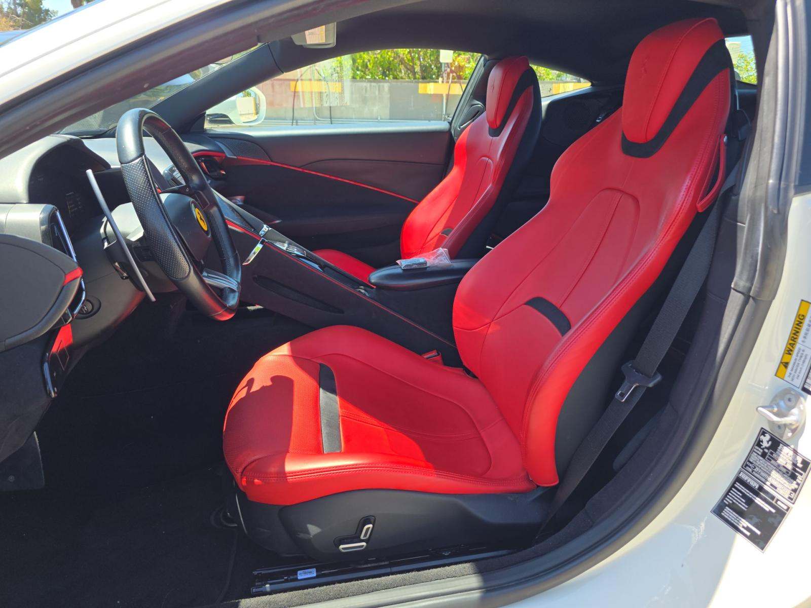 2021 Ferrari Roma Base RWD