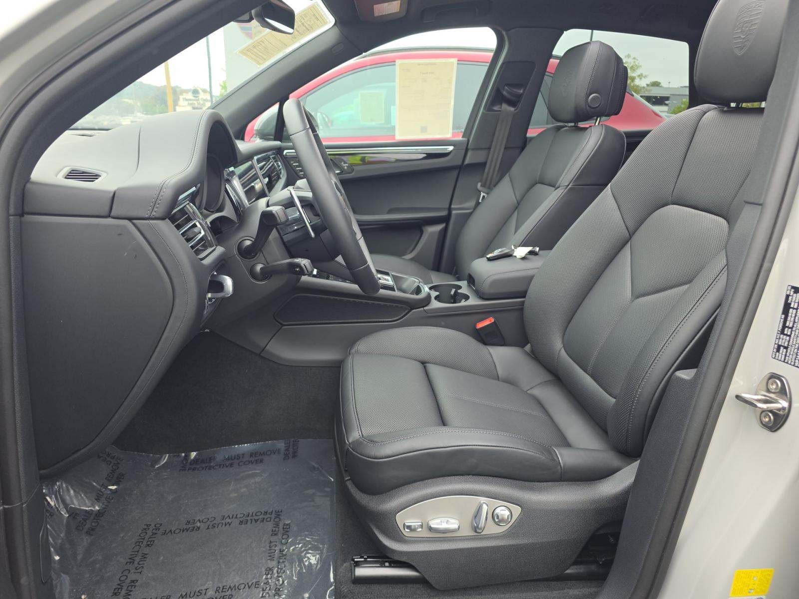 2026 Porsche Macan T AWD